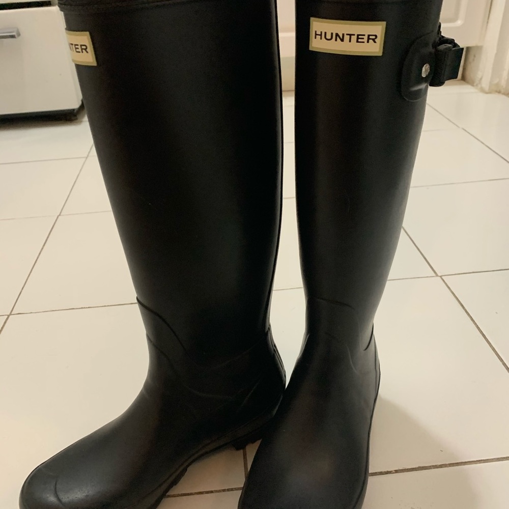 Original Hunter Rain boots hardly worn size 38.